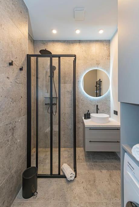 Lovely 1Bd Central Apartment By Hostlovers 考纳斯 外观 照片