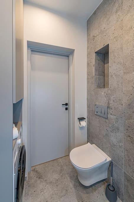 Lovely 1Bd Central Apartment By Hostlovers 考纳斯 外观 照片